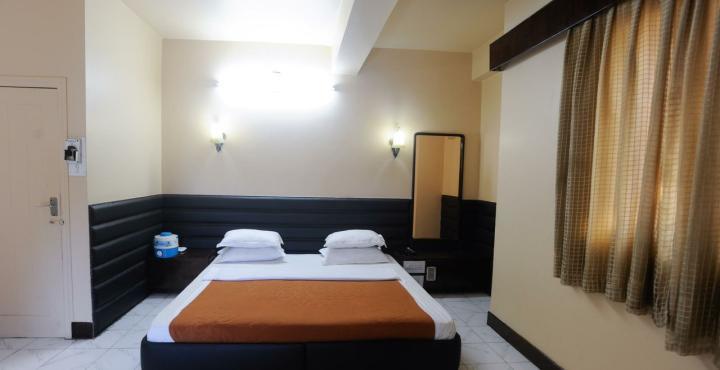 Hotel Siddhartha Palace Ahmedabad Buitenkant foto