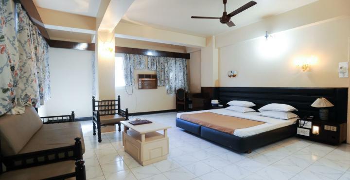 Hotel Siddhartha Palace Ahmedabad Buitenkant foto