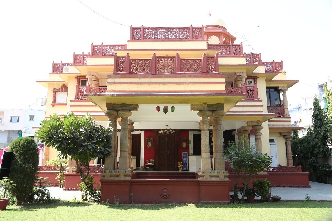 Hotel Siddhartha Palace Ahmedabad Buitenkant foto